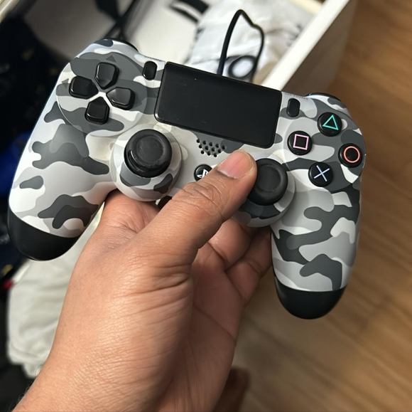 COPY - Ps4 controller - Picture 5 of 5